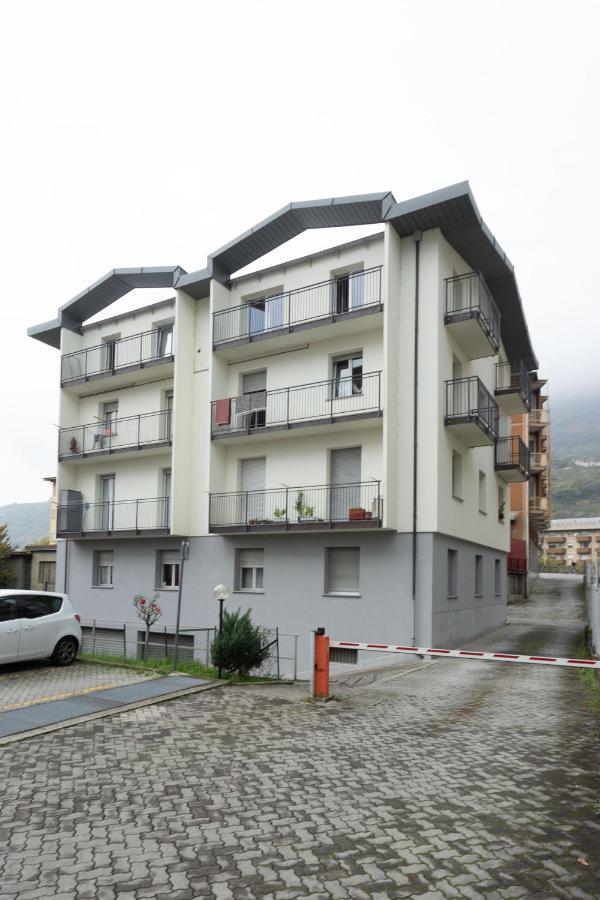Casa Vacanze Valeria Sondrio Kültér fotó